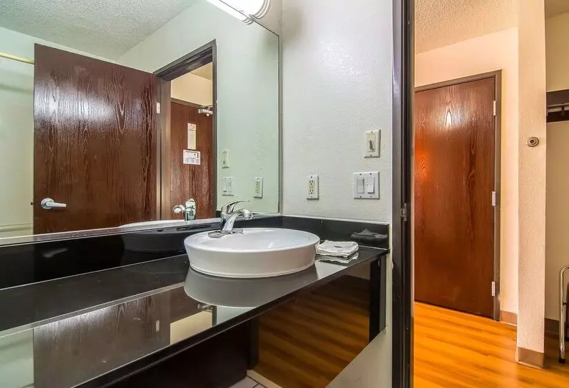 Motel 6 Dallas, Tx   North   Richardson