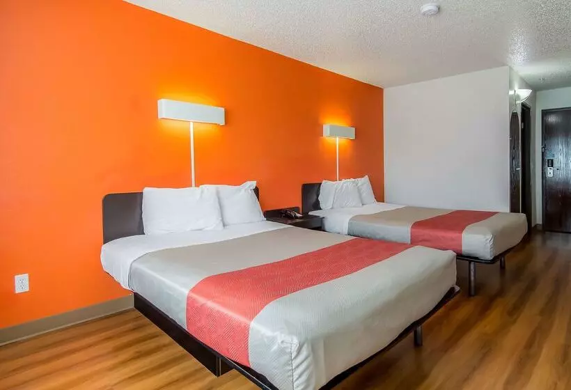 Motel 6 Dallas, Tx   North   Richardson
