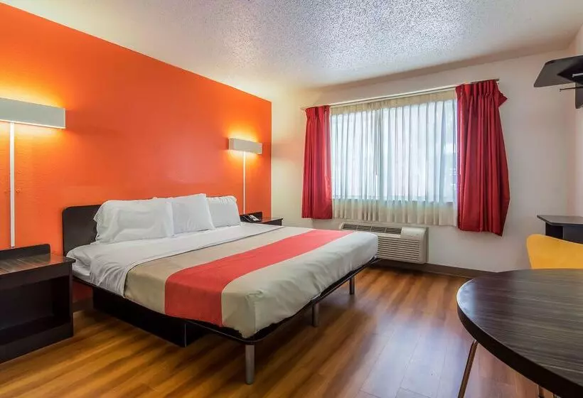 Motel 6 Dallas, Tx   North   Richardson