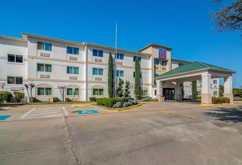 Motel 6 Dallas, Tx   North   Richardson