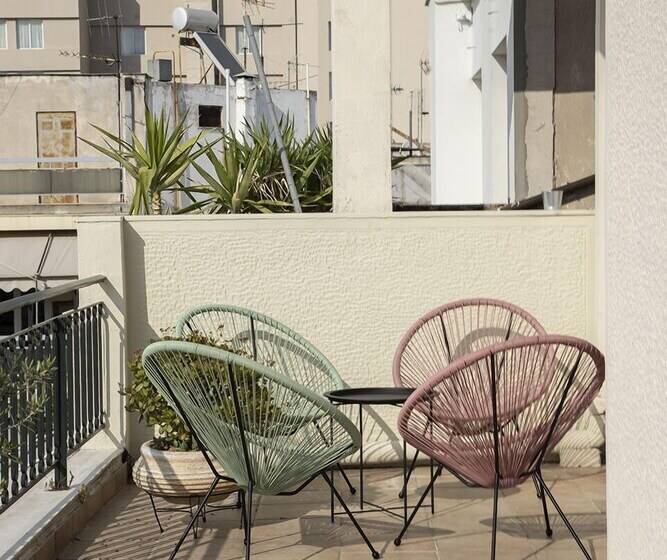 Amazing Renovated Penthouse In Pagkrati