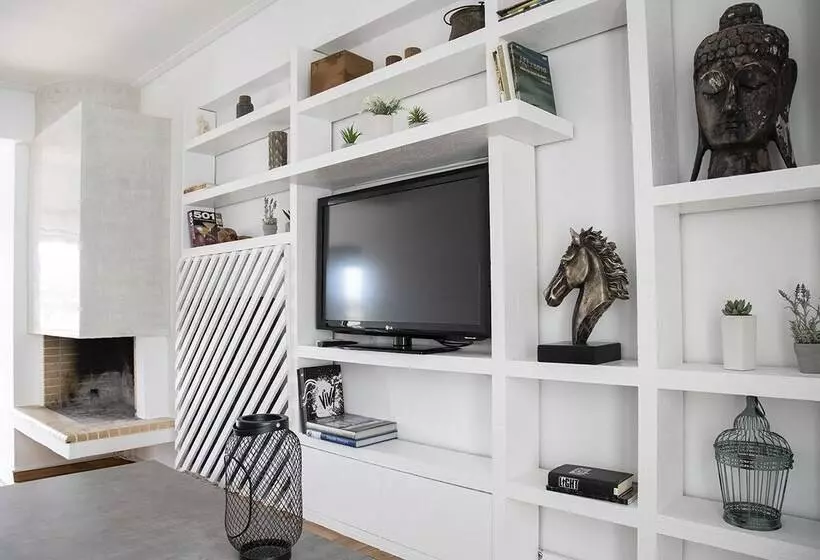 Amazing Renovated Penthouse In Pagkrati