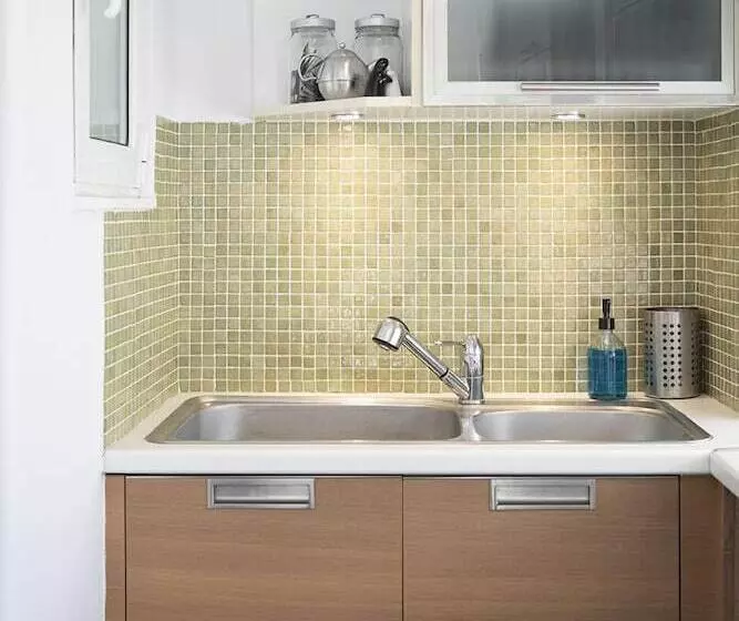 Amazing Renovated Penthouse In Pagkrati