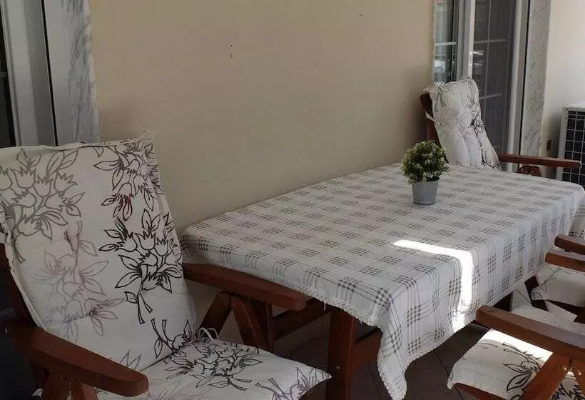 Elata Apartments