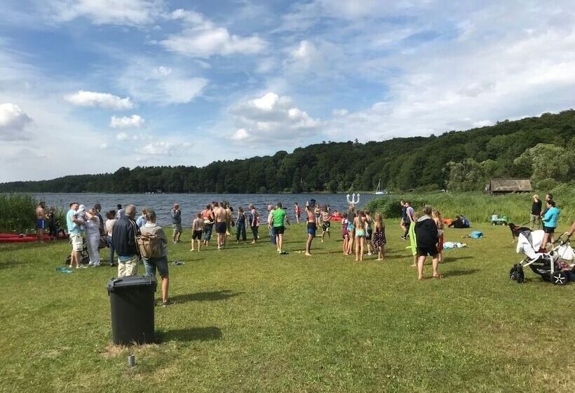 ホテル Campingplatz Bad Stuer