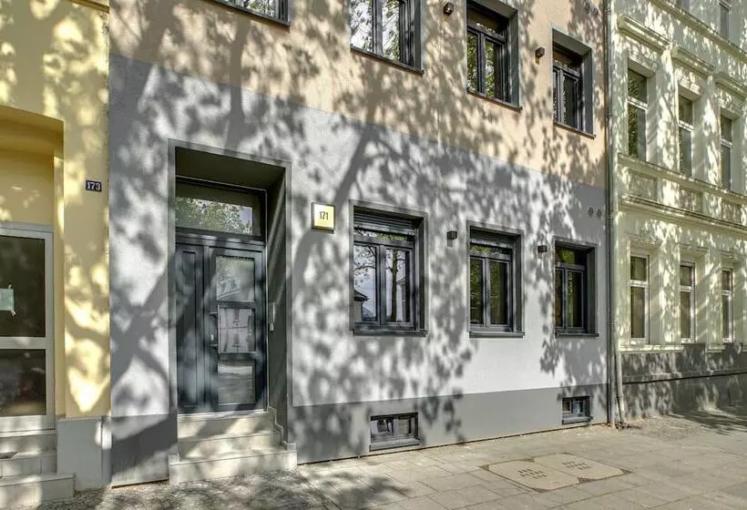 Liro Apartments