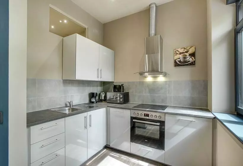 Liro Apartments