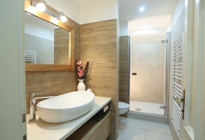 Rialto Luxury Apartment