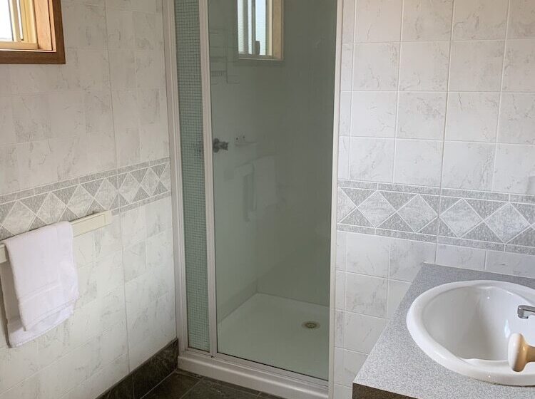 בית מלון כפרי Holbrook Motor Village