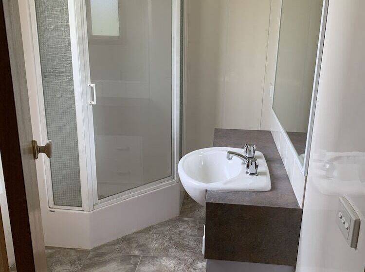 בית מלון כפרי Holbrook Motor Village