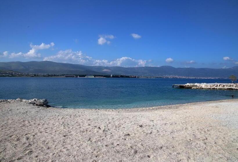 Luxury House With Pool