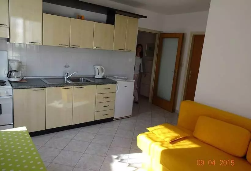Apartment 802