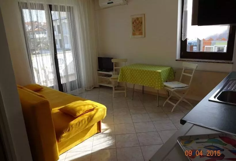 Apartment 802