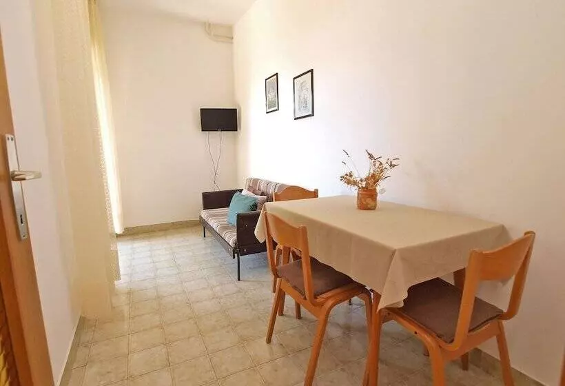Apartments Jolanda 911