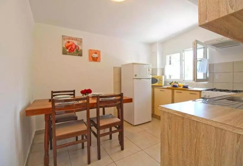 Apartments Pavao 1402