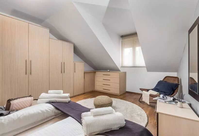 Aquila Apartment