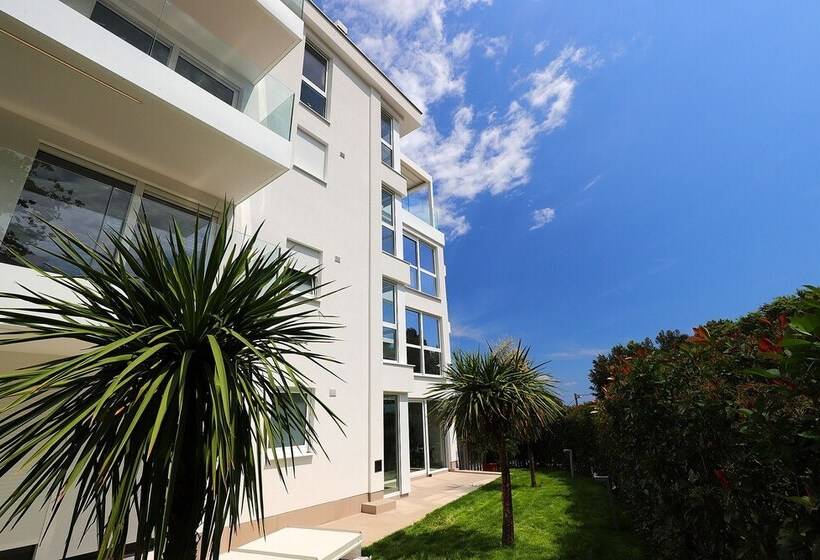 Designed Apartment With Swimming Pool