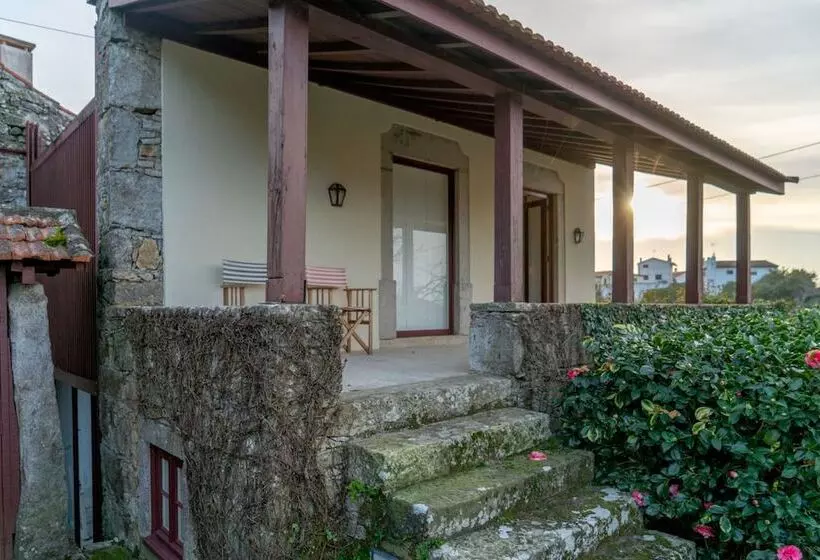 Liiiving In Moledo Historical Pool Villa