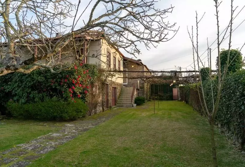 Liiiving In Moledo Historical Pool Villa