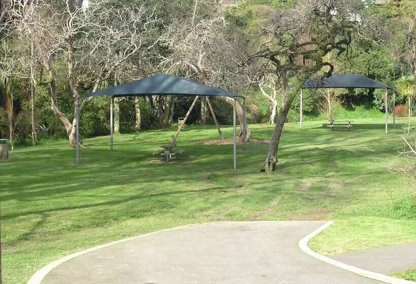 Motelli Bucket Tree Lodge