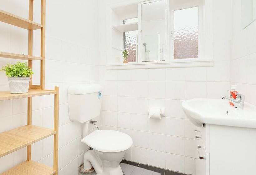 Newly Renovated Apt Close To Cbd Unit 2