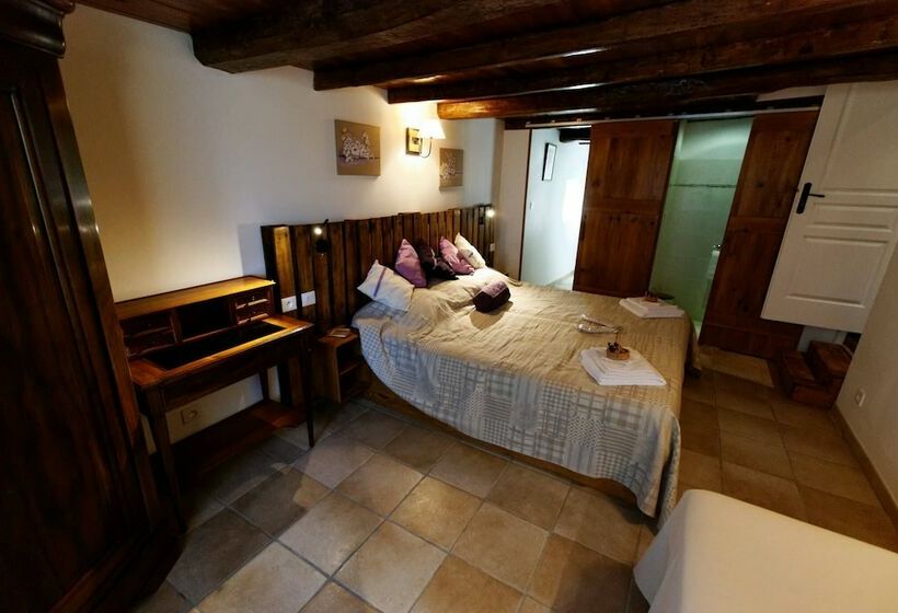 مبيت وإفطار Au Dessus De Parady