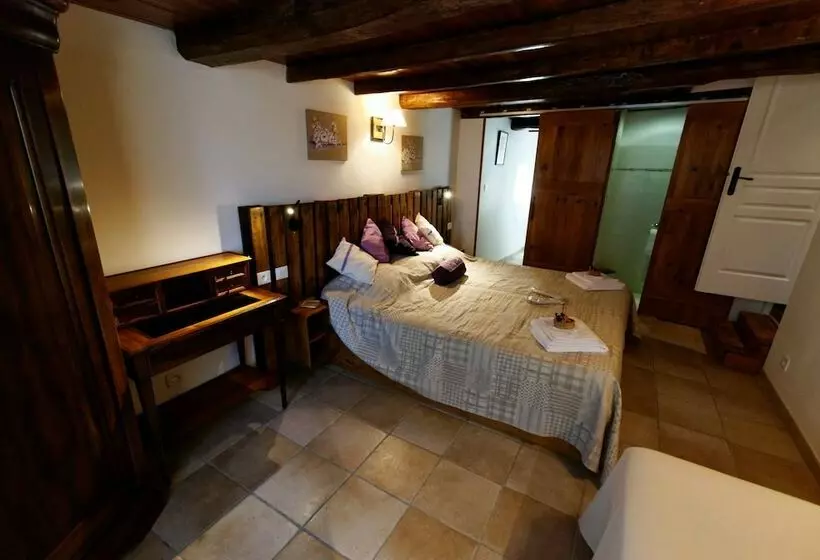 ベッドアンドブレックファースト Au Dessus De Parady