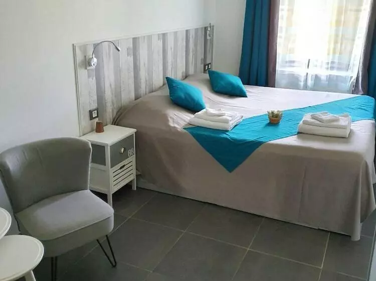 ベッドアンドブレックファースト Au Dessus De Parady