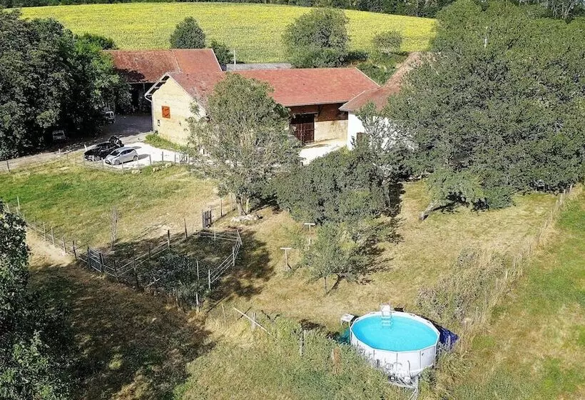 ベッドアンドブレックファースト Au Dessus De Parady