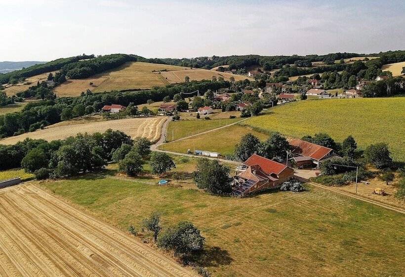 مبيت وإفطار Au Dessus De Parady