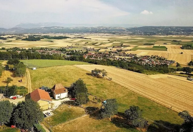 ベッドアンドブレックファースト Au Dessus De Parady