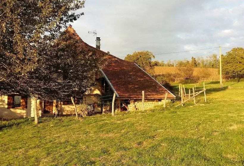 ベッドアンドブレックファースト Au Dessus De Parady