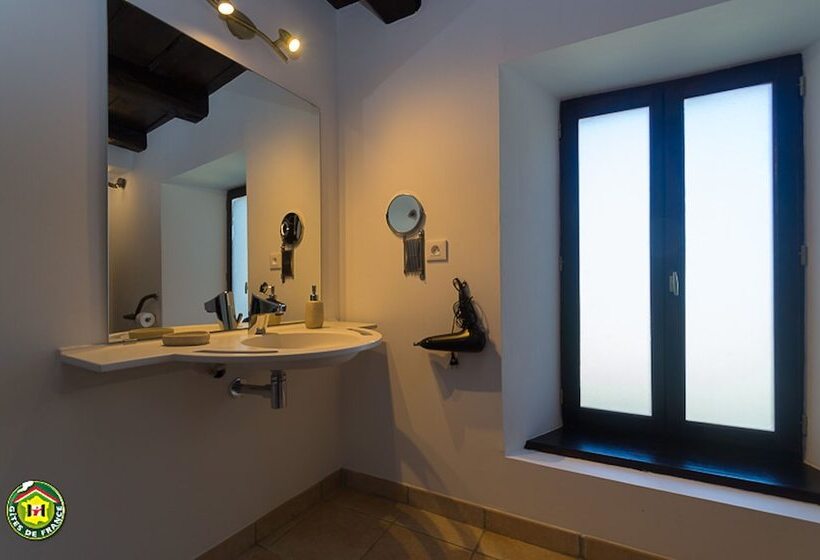 مبيت وإفطار Au Dessus De Parady