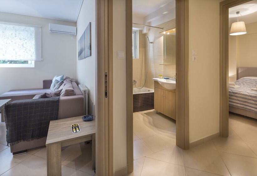 Scorpio Deluxe Apartment With Private Garden