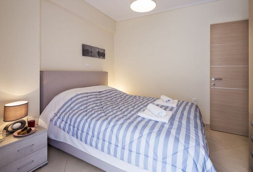 Scorpio Deluxe Apartment With Private Garden