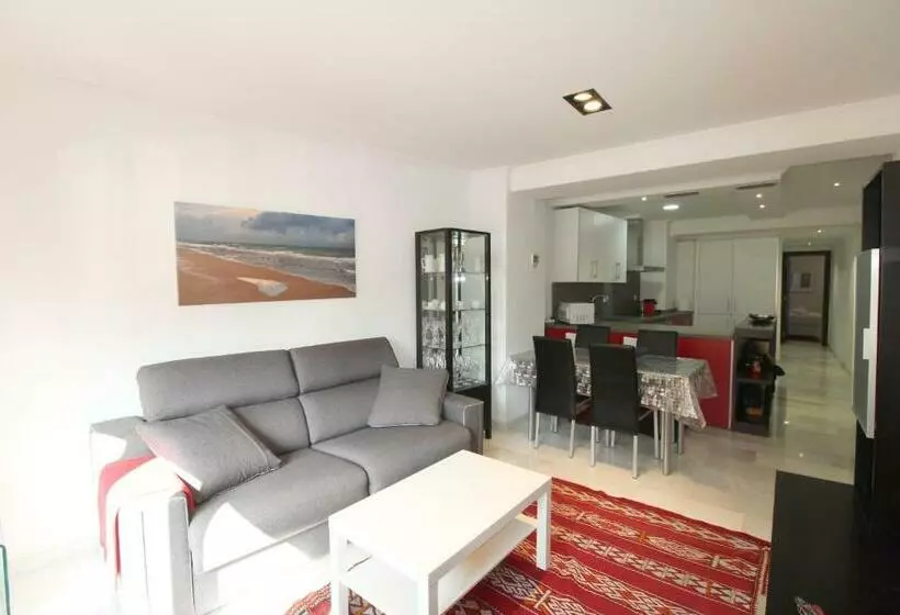 Precioso Apartamento Al Lado De Las Torres De Serrano