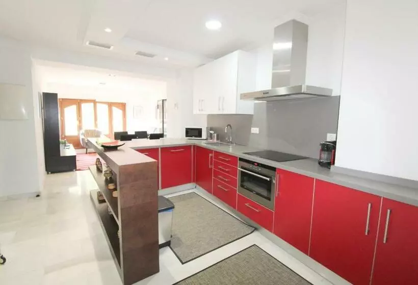 Precioso Apartamento Al Lado De Las Torres De Serrano