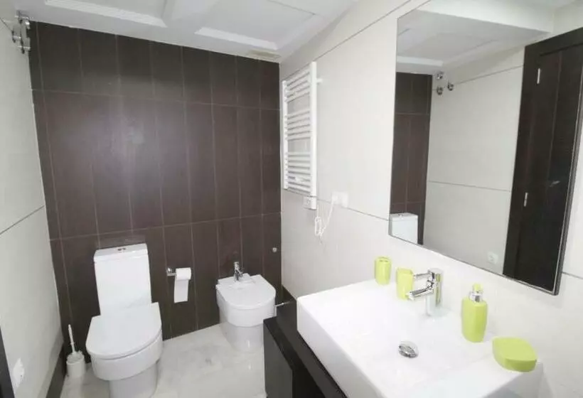 Precioso Apartamento Al Lado De Las Torres De Serrano