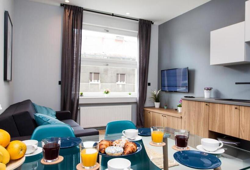 Rooms And Apartments Glossy