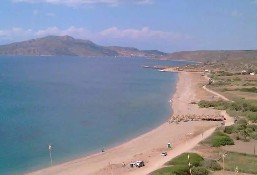 Tompras Village