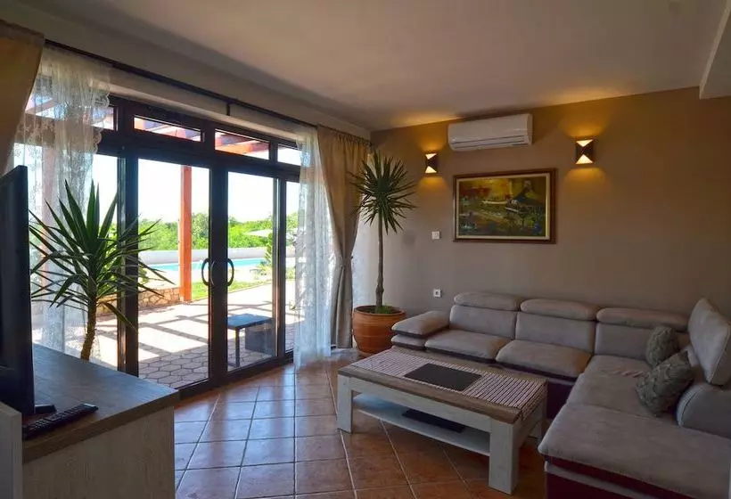 Villa Roma