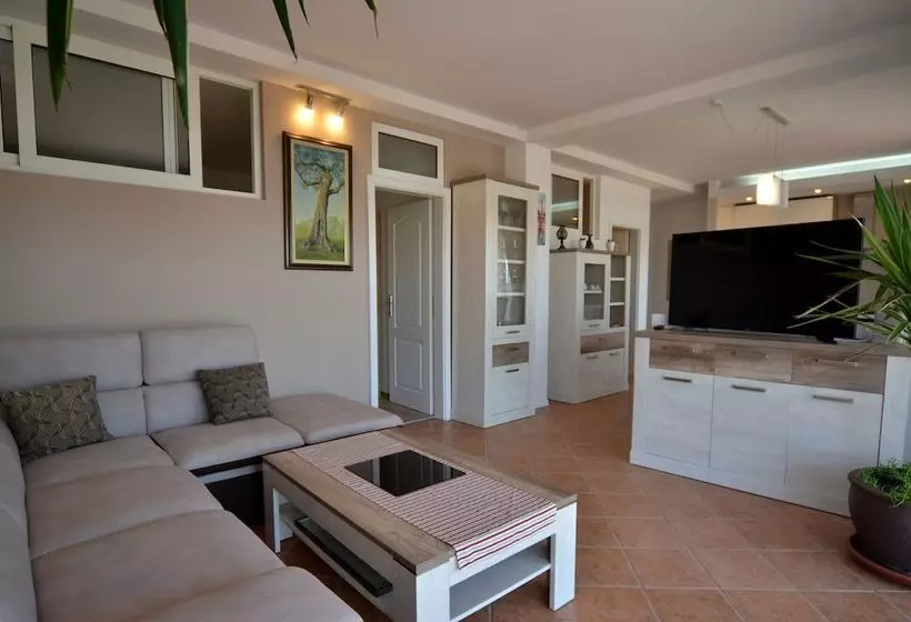 Villa Roma