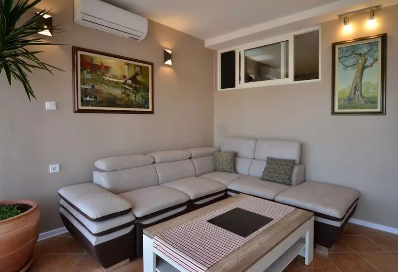 Villa Roma