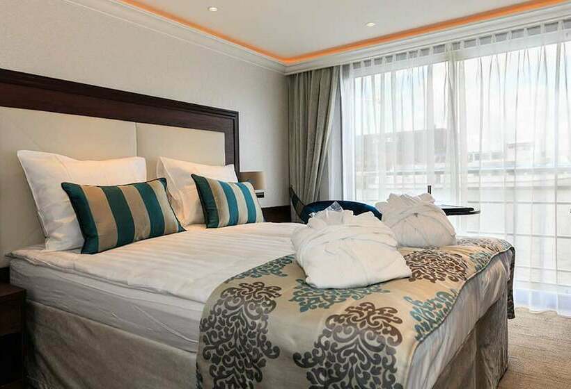 Otel Ships Holland  Ms Charles Dickens