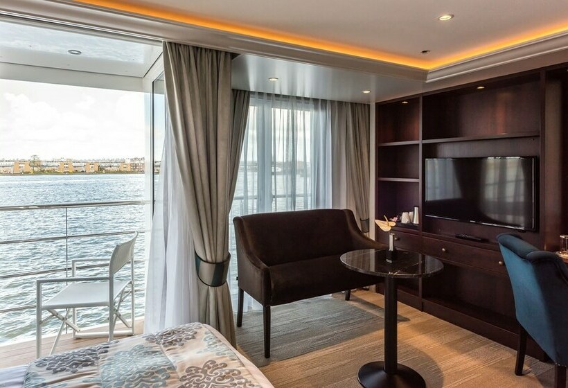 Otel Ships Holland  Ms Charles Dickens