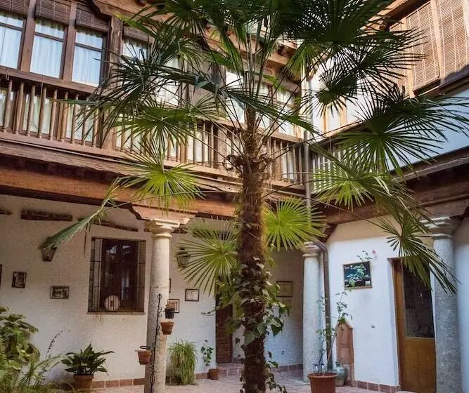 La Casa De Los Infantes By Toledo Ap