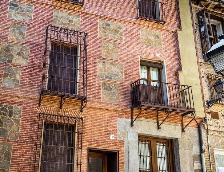 La Casa De Los Infantes By Toledo Ap