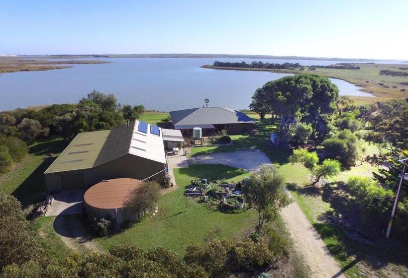 ベッドアンドブレックファースト Jury Road