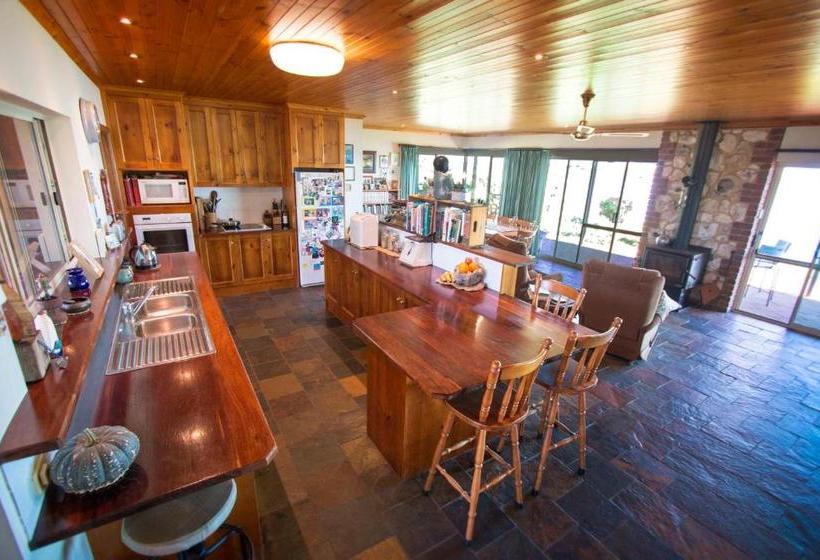 ベッドアンドブレックファースト Jury Road