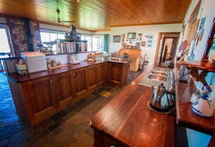 ベッドアンドブレックファースト Jury Road